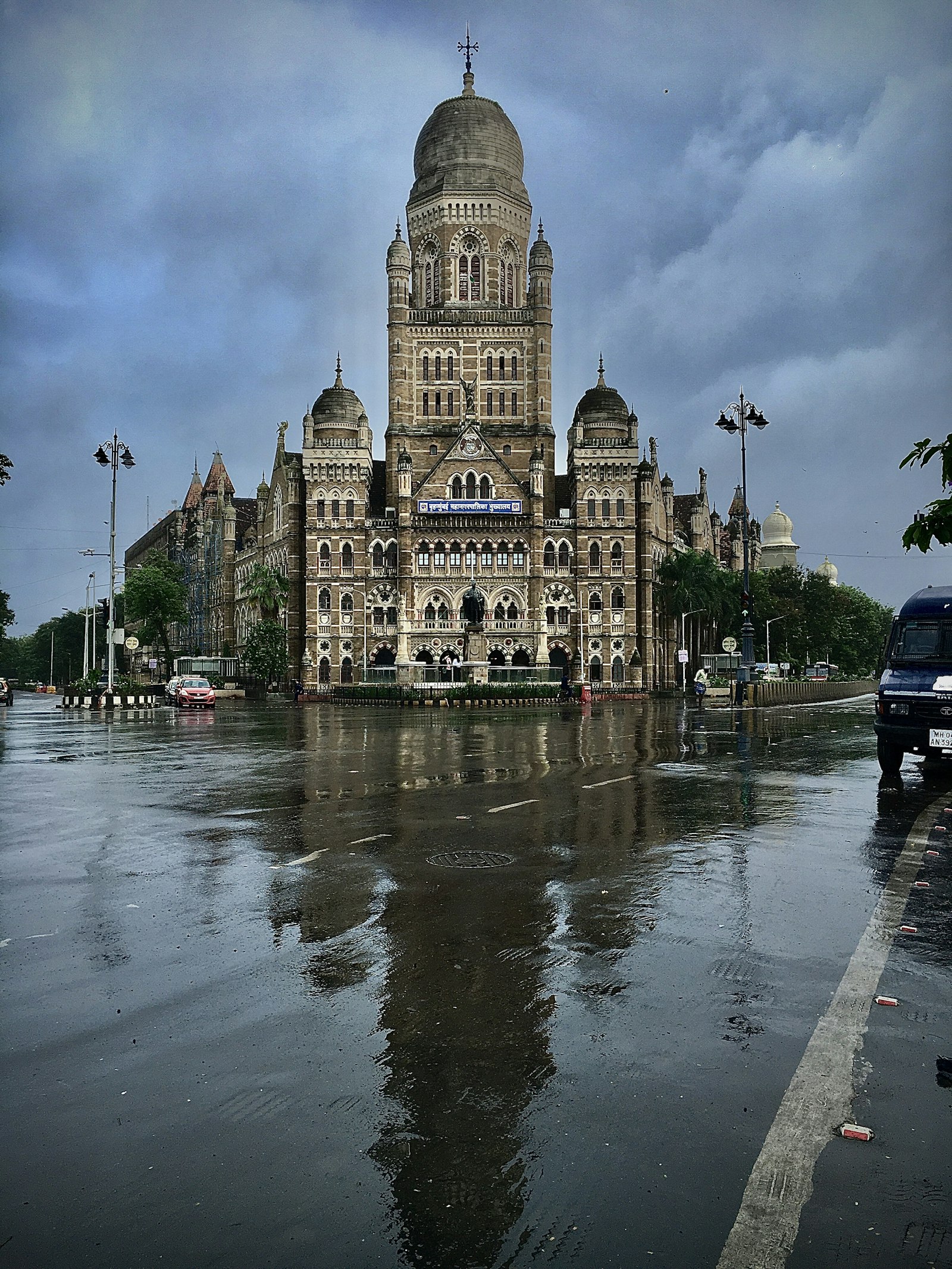 Mumbai departure context for Mumbai to Doha route planning